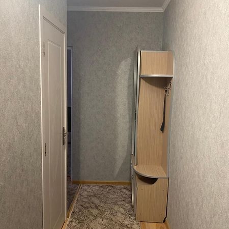 Apartament Str Grenoble Кишинев Екстериор снимка